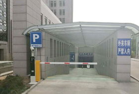 車牌識別，快速門
